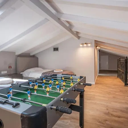 Melody, A Luxurious Retreat