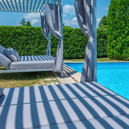 بيت للعطل Melody, A Luxurious Retreat Juršići