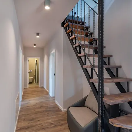 Melody, A Luxurious Retreat