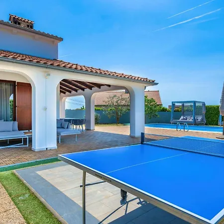 بيت للعطل Melody, A Luxurious Retreat Juršići