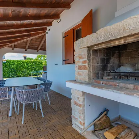 Melody, A Luxurious Retreat